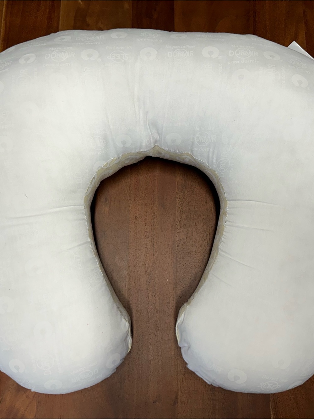 Boppy White U-Shaped Nursing Pillow with 4x 100% Cotton Covers